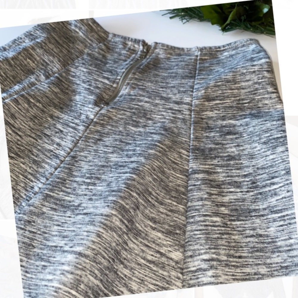 SOLD   GAP Heather Grey Skater Skirt Size XS - Picture 3 of 5